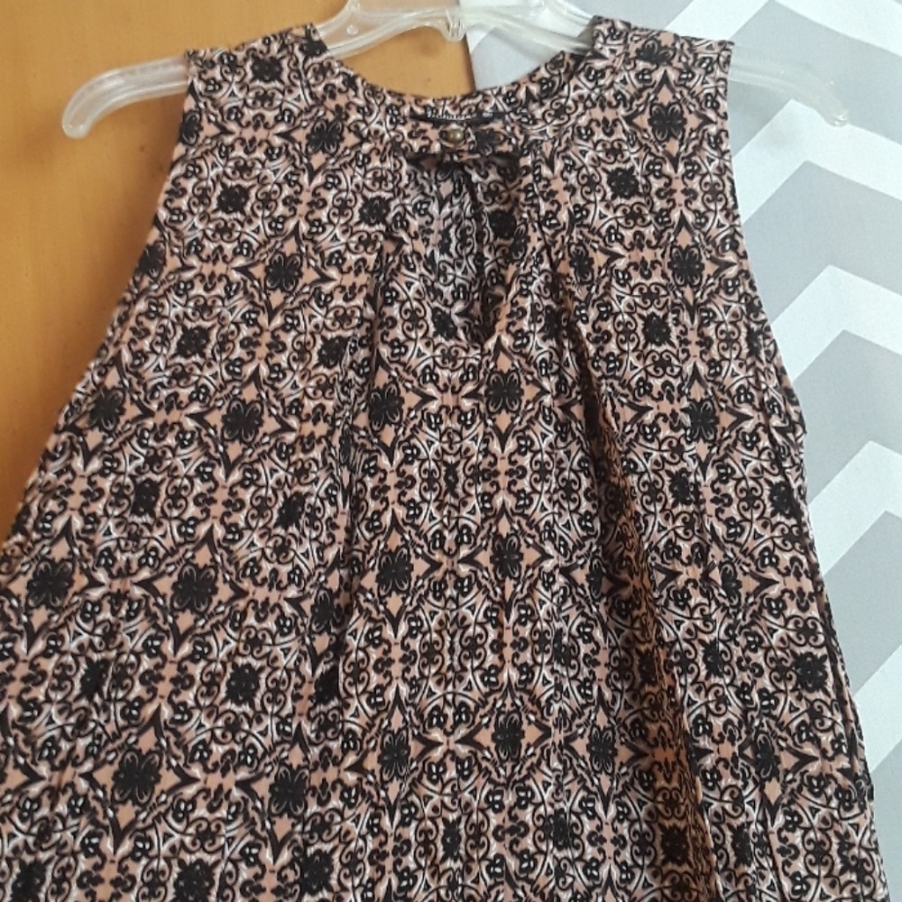 🐙Sm. Brown and Blue Tunic - Peek Hole in Front